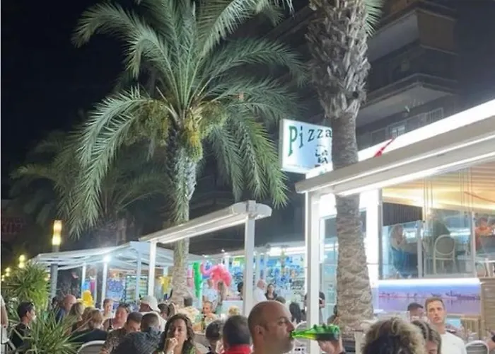 Beau Et Paisible T4 公寓 *